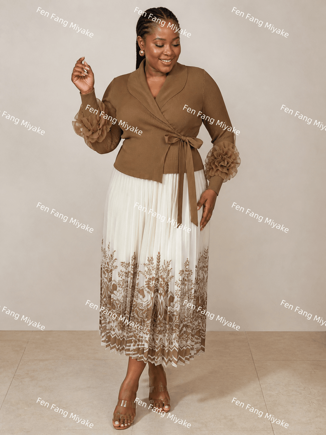 Elegant Pleated Maxi Dress detail view